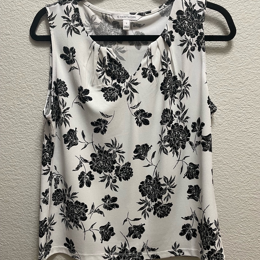 42 Hawthorne Split Neck Knit Top